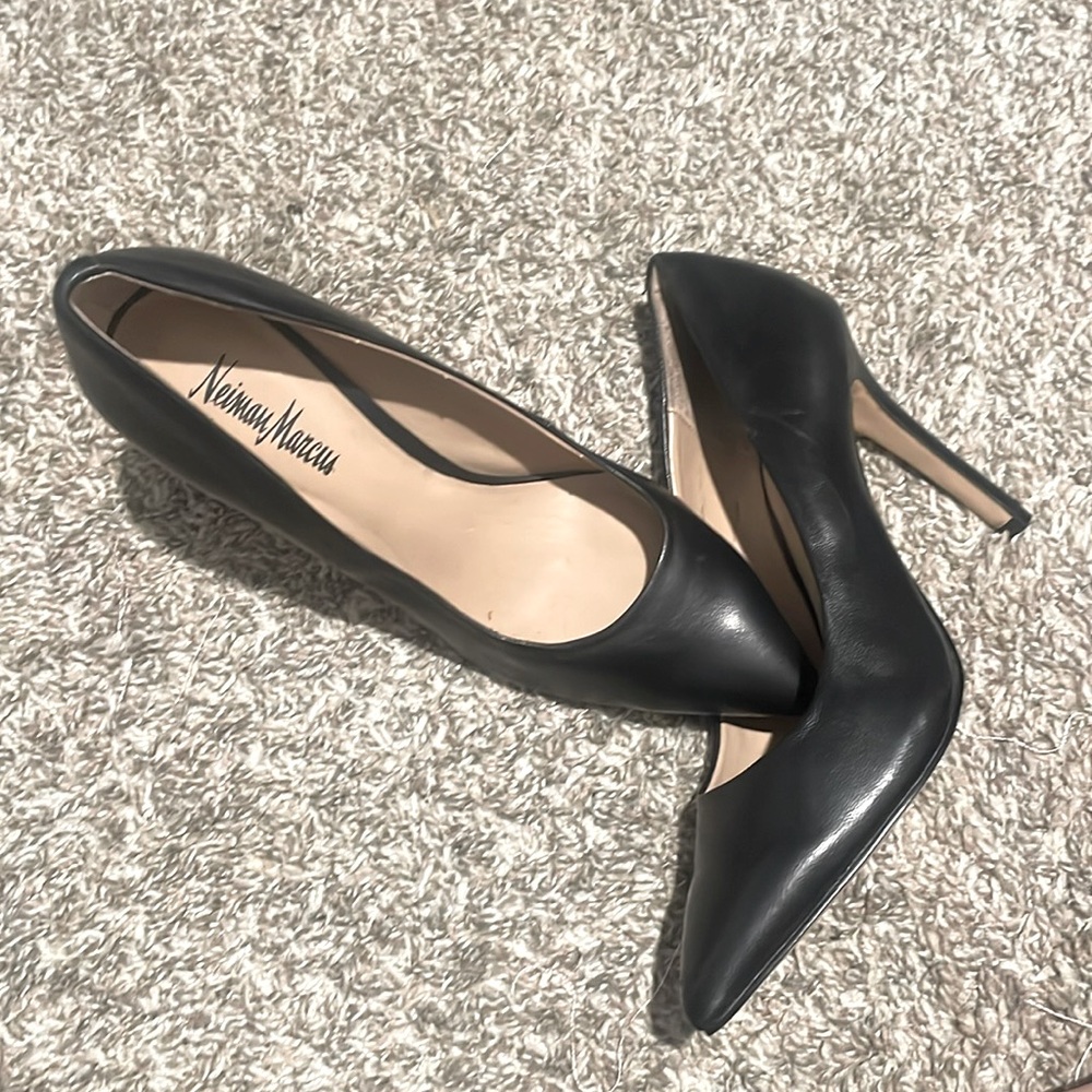 Neiman Marcus black leather heels. Size 8.5, EUC